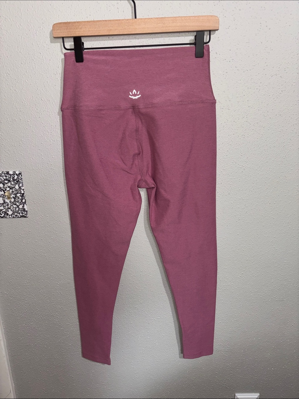 Beyond Yoga High-Waist Spacedye Leggings - Mauve pink (size Large)